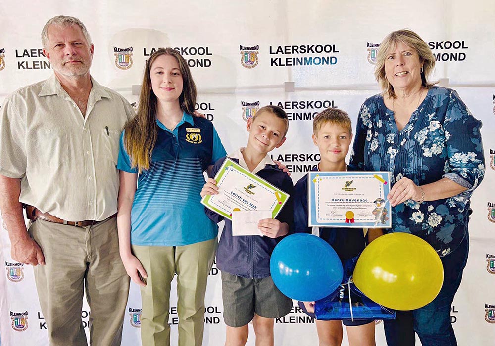 Group photo at Kleinmond Primary School